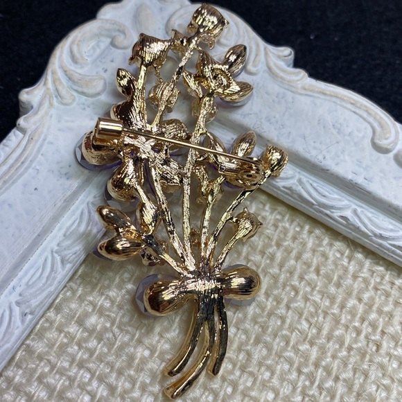 NEW Purple Floral Brooch Pin Broach - Picture 3 of 6